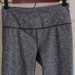 Victoria Secret Woman's Size XS? (no size tag) Workout Capris